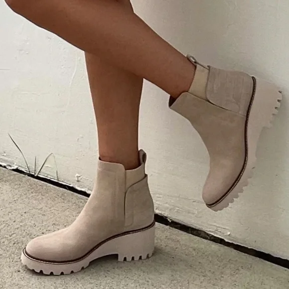 DOLCE VITA Huey H2O Booties In Dune Suede